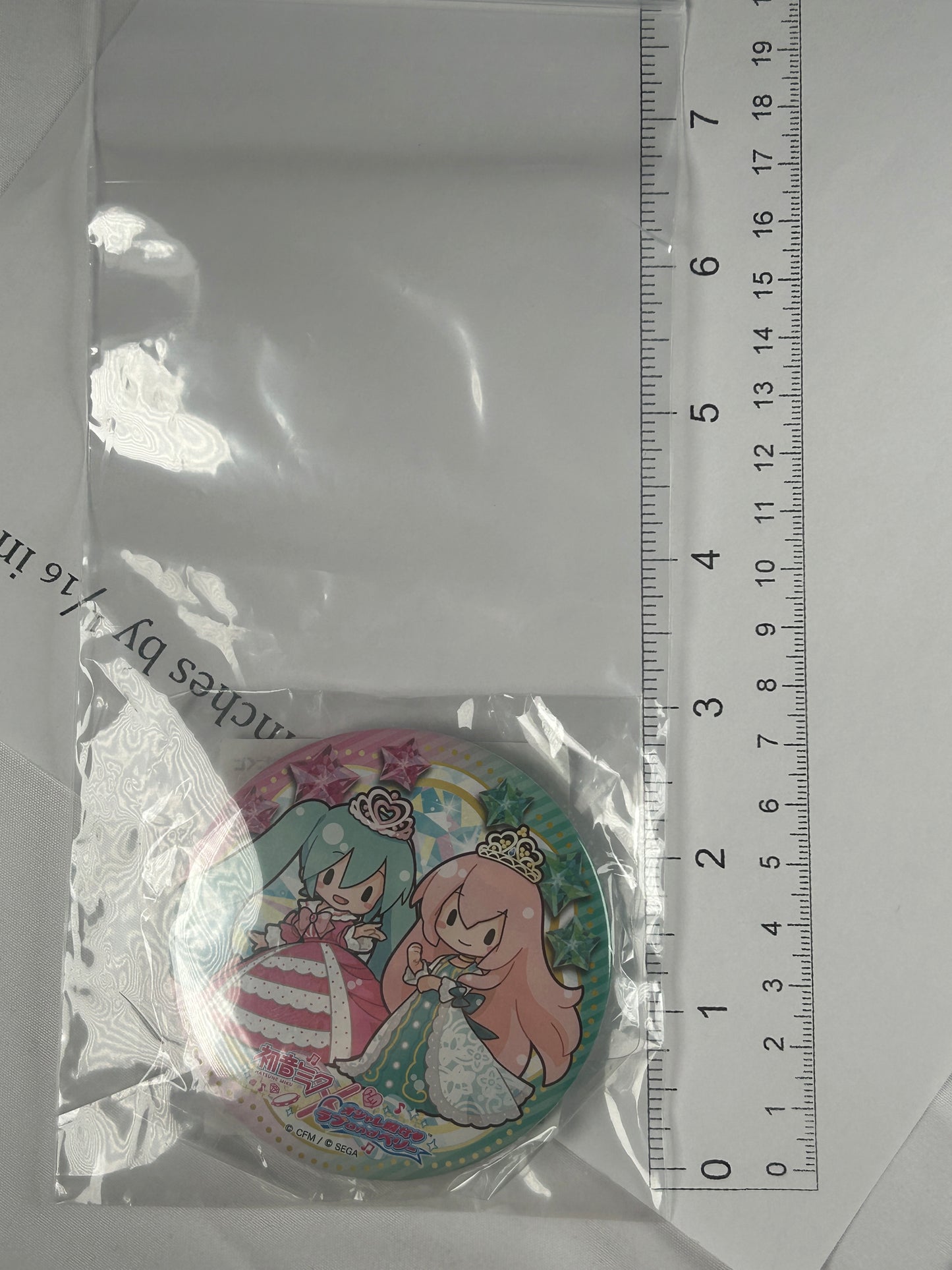 Hastune Miku Megurine Luka Badge Vocaloid Love and Berry SEGA Lottery Fuwa Puchi