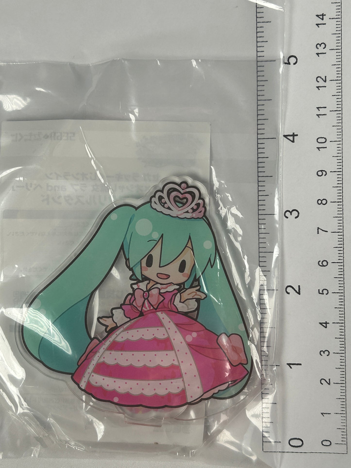 Hastune Miku Acrylic Stand Vocaloid Love and Berry SEGA Lottery Fuwa Puchi