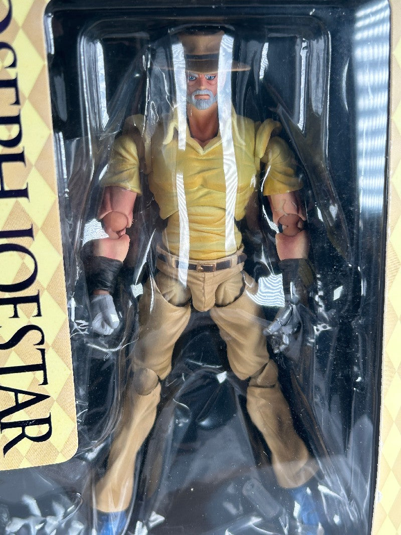 Joseph Joestar and Iggy Part 3 Super Action Statue Stardust Crusaders