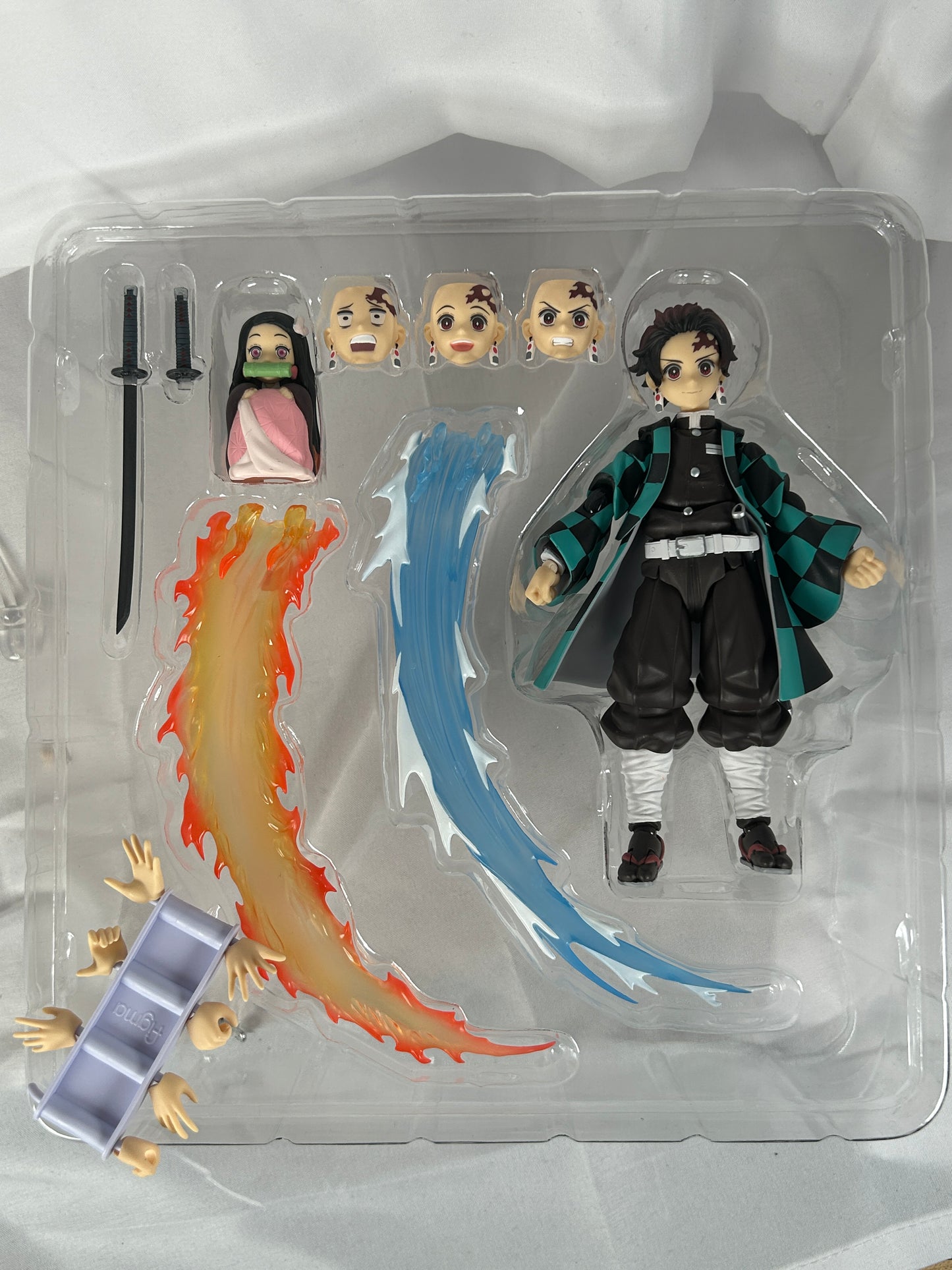 Tanjiro Kamado figma 489-DX Edition Demon Slayer