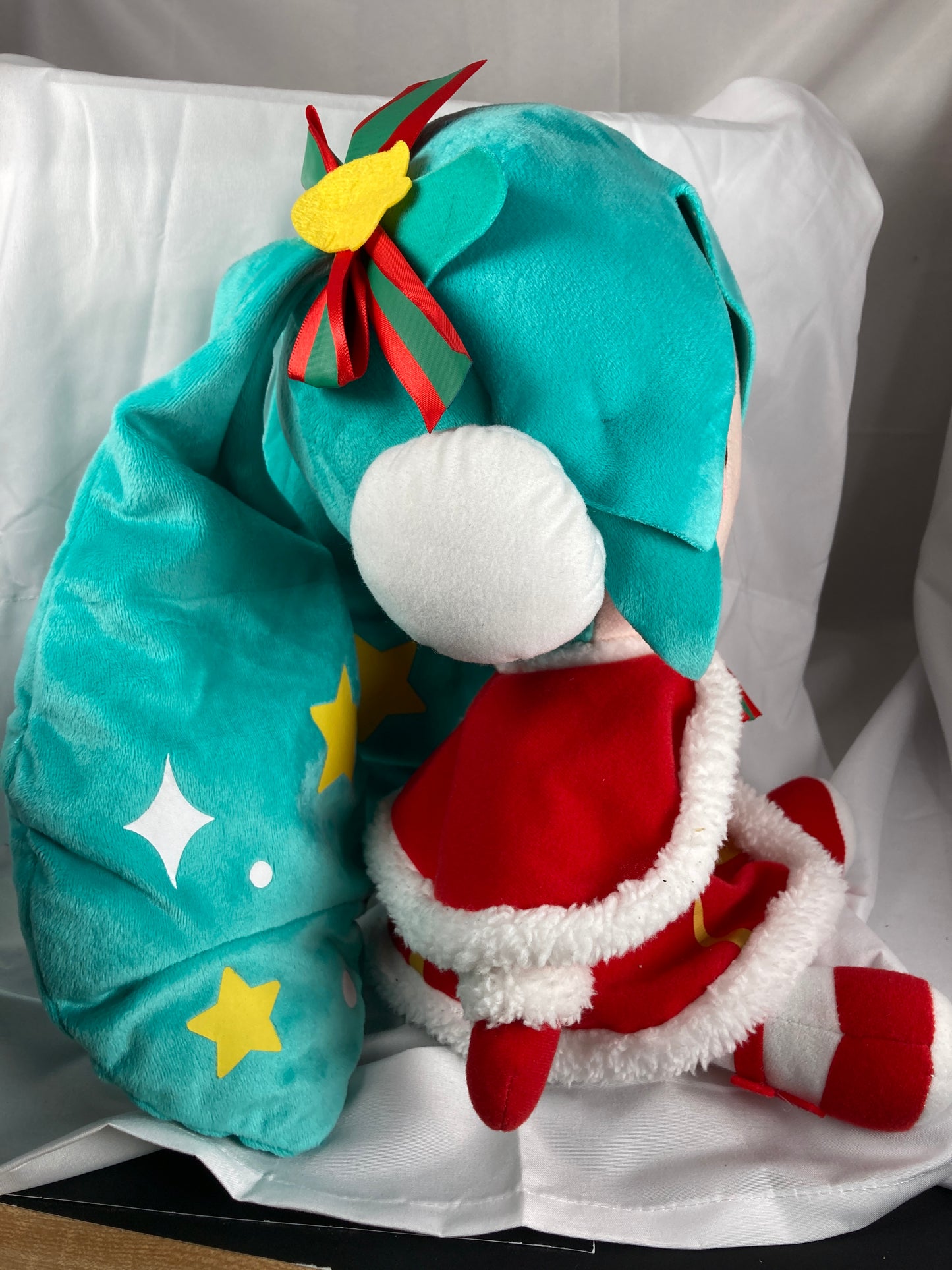 Hatsune Miku Christmas 2019 Ver. Fuwa Fuwa Prize Plush SEGA