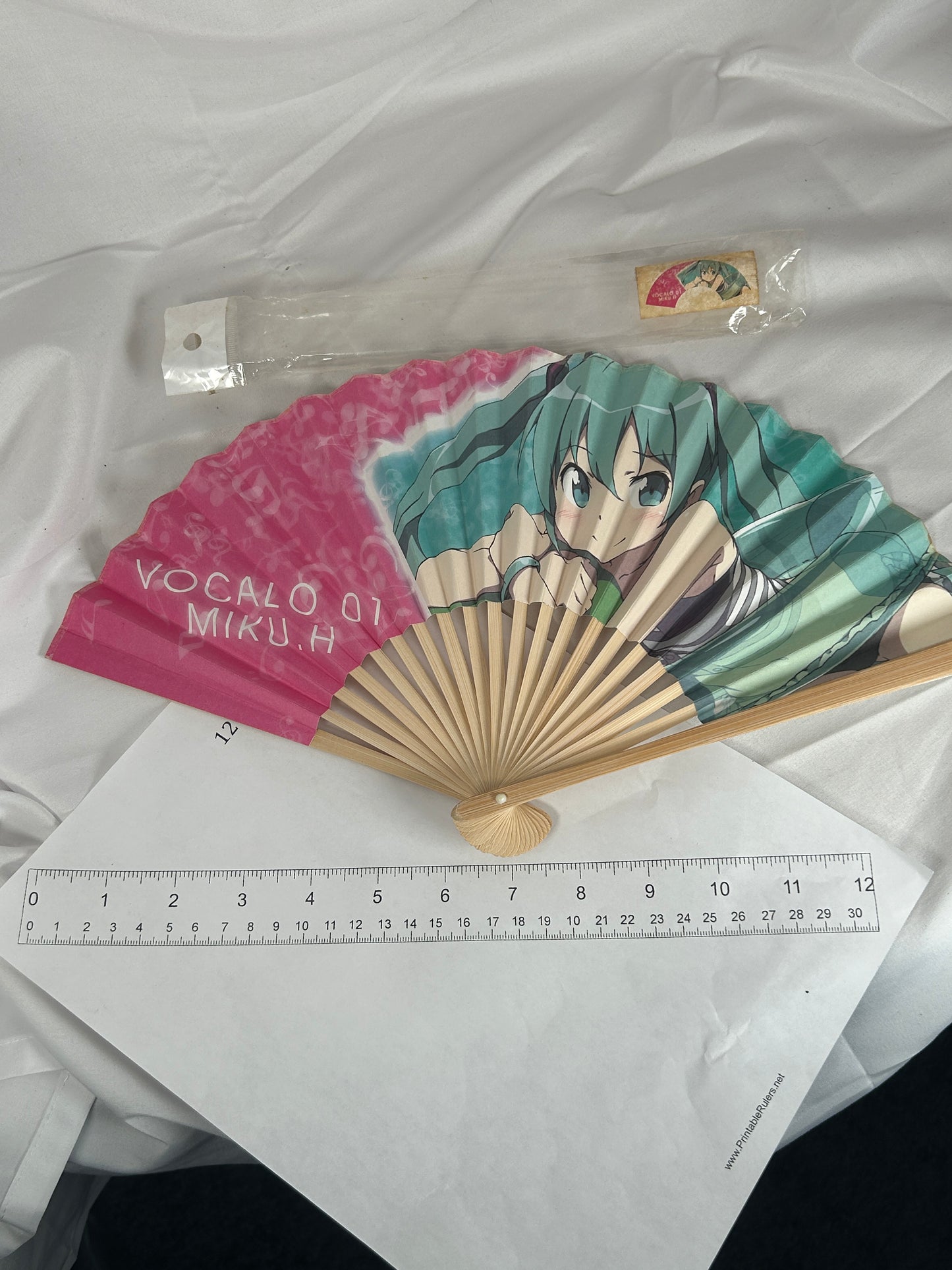 Hatsune Miku Paper Fan by Kanzaki Hiro 2012