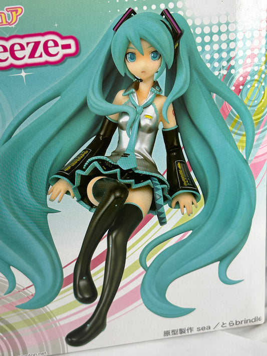 Hatsune Miku Angel Breeze Figure