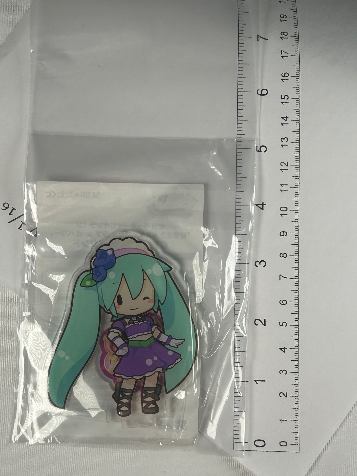 Hastune Miku Acrylic Stand Vocaloid Love and Berry SEGA Lottery Fuwa Puchi
