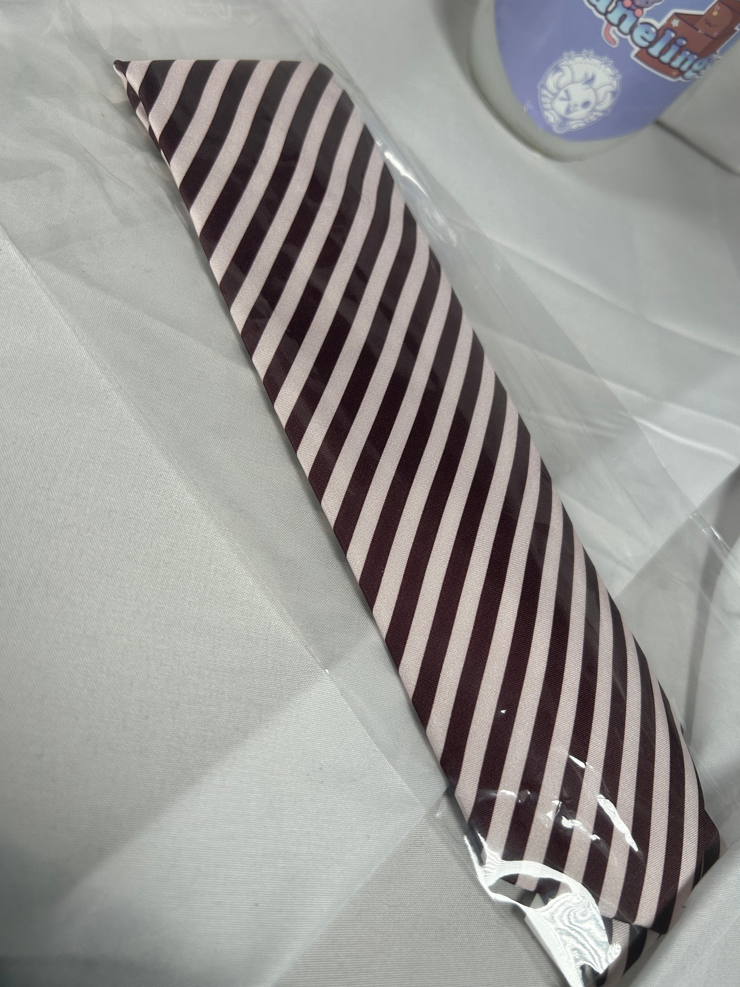 BLOOM Cocoa Lette-Graph Tie Is the Order a Rabbit? Arma bianca
