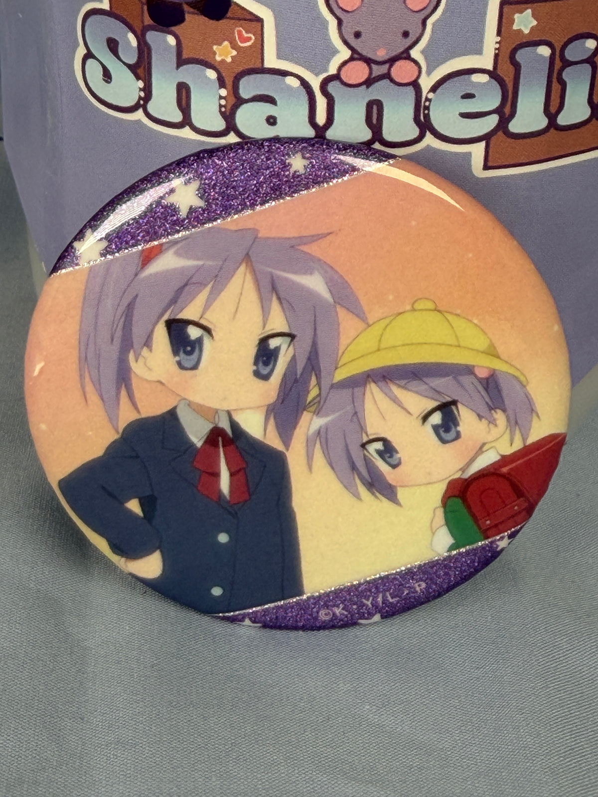 Young Kagami Tsukasa Hiiragi Glitter Badge Pin Lucky Star Anime Scene