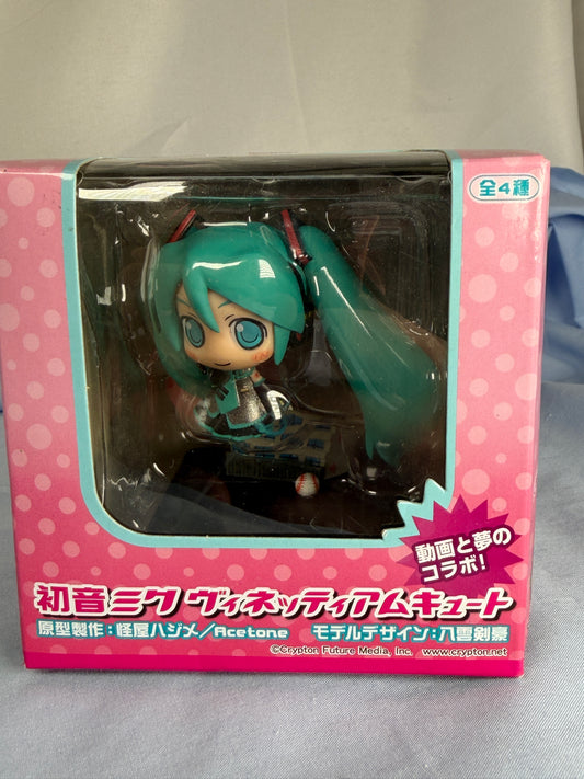 Hatsune Miku Sakura no Ame Trading Minifigure Vignetteum Cute Vocaloid SEGA 2009