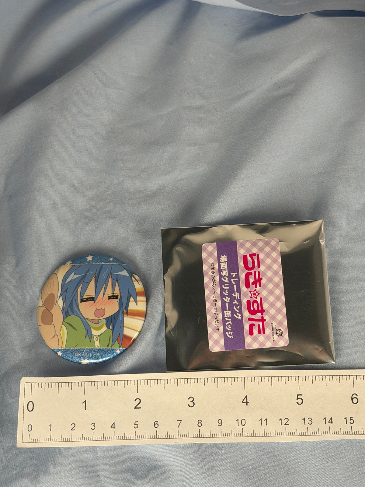 Konata Izumi Thumbs Up Glitter Badge Pin Lucky Star Anime Scene