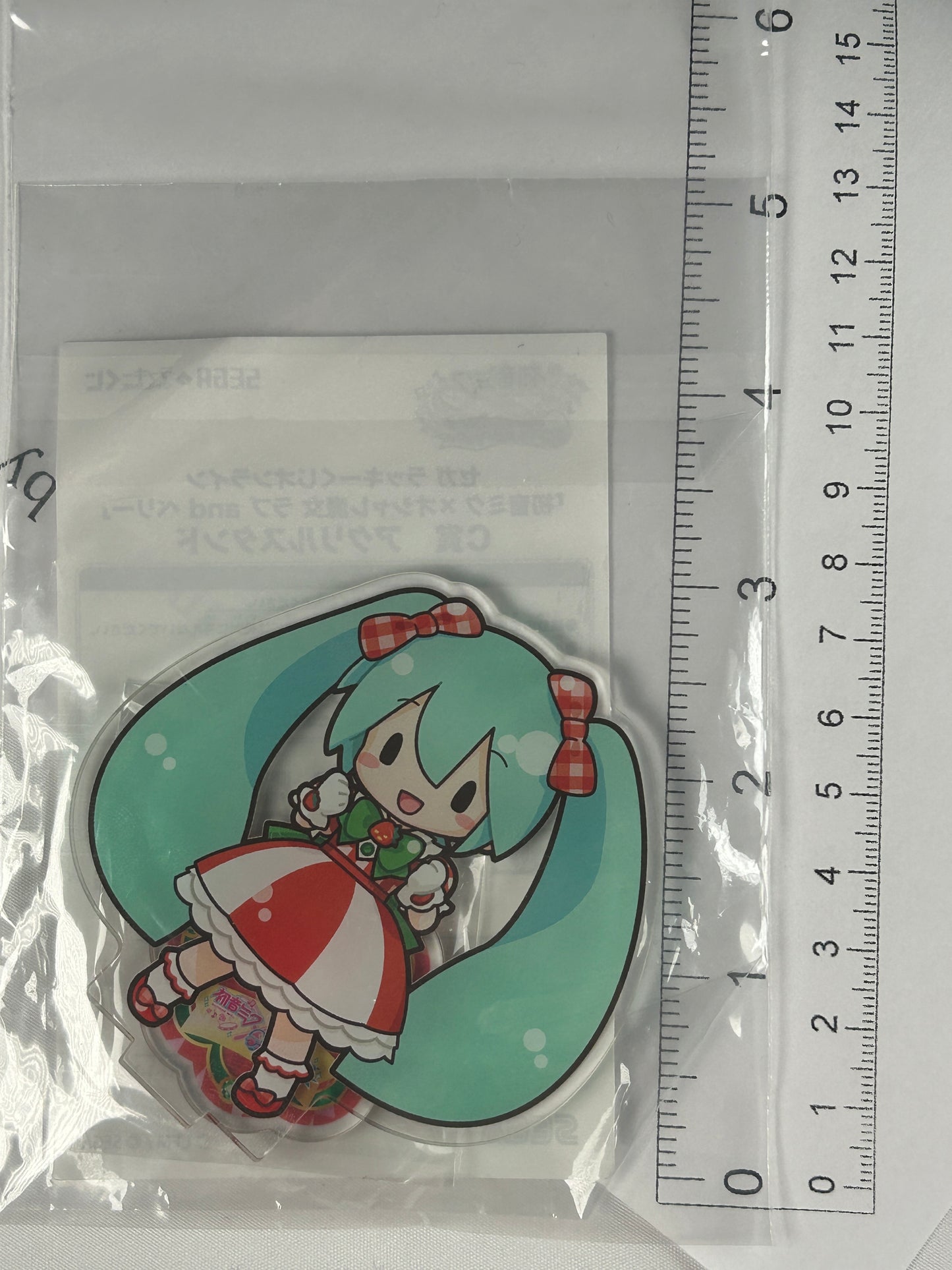 Hastune Miku Acrylic Stand Vocaloid Love and Berry SEGA Lottery Fuwa Puchi