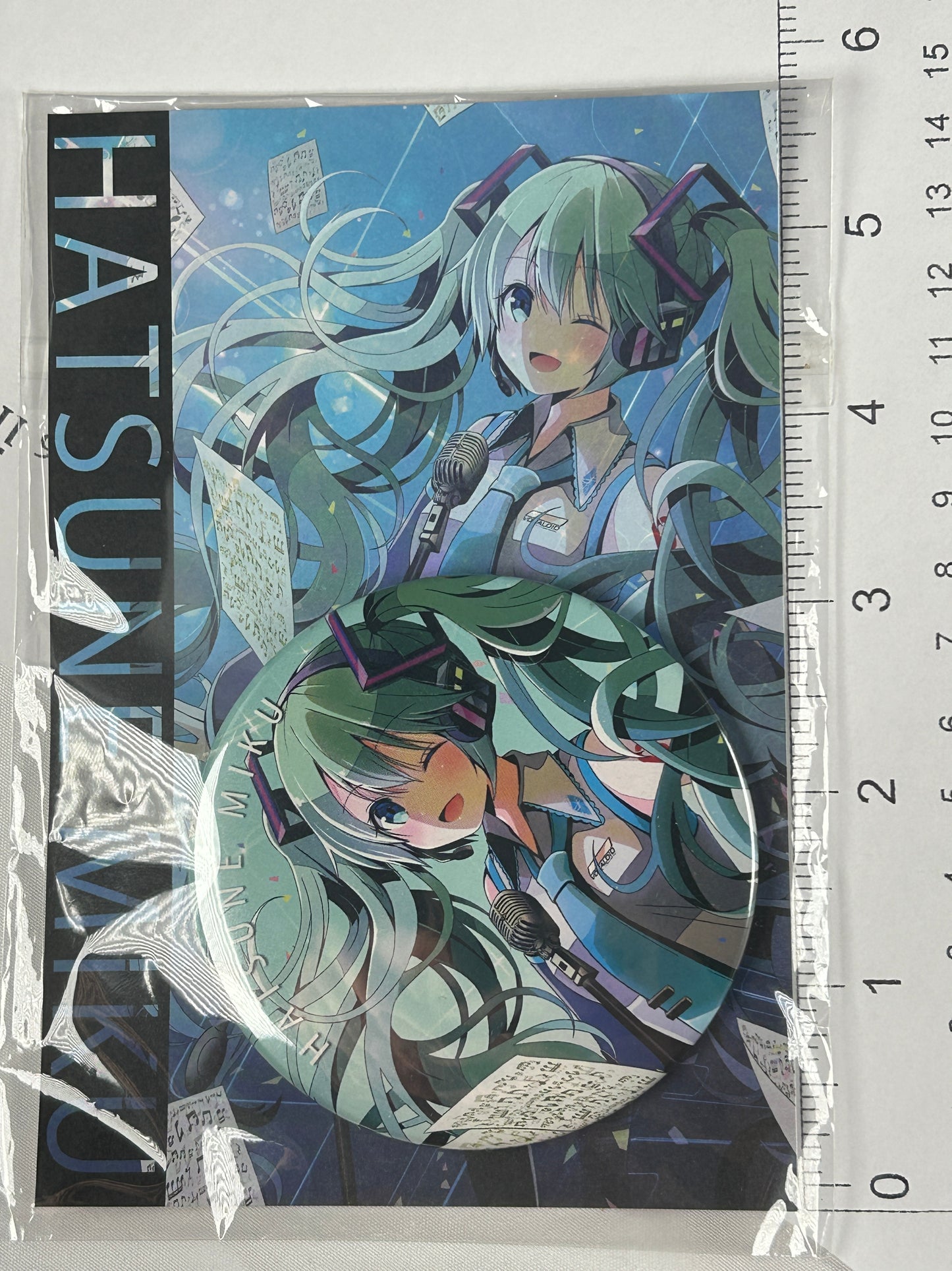 Hatsune Miku Badge and Postcard Set Vocaloid Round One